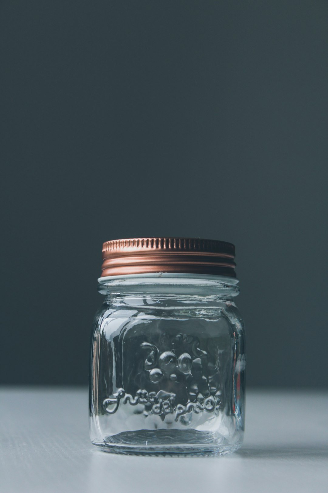 clear glass jar